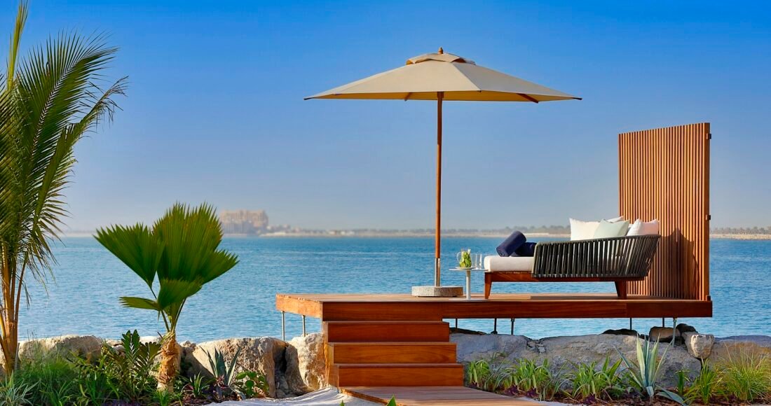 THE RITZ-CARLTON
