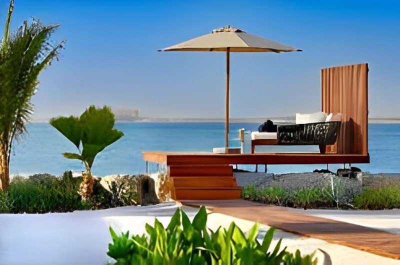 RITZ-CARLTON