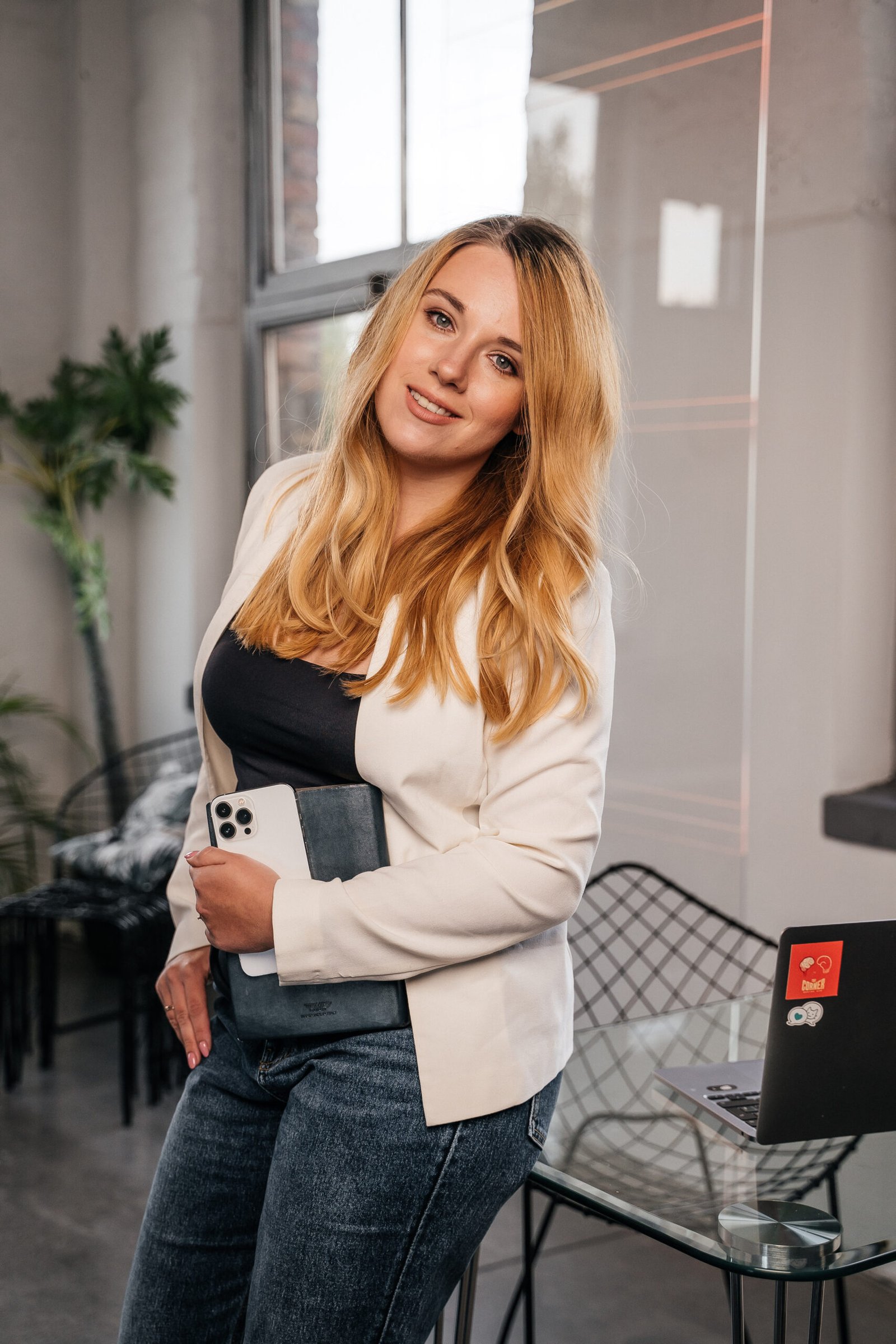 Interview with Vera Modenova -COO of Flowwow - Lady Lead Magazine